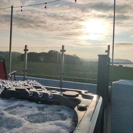Blue Anchor House - Seaview, Hot Tub Apartments Екстериор снимка