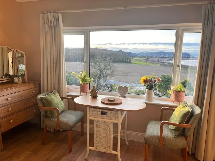 Blue Anchor House - Seaview, Hot Tub Apartments Екстериор снимка
