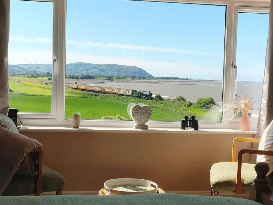 Blue Anchor House - Seaview, Hot Tub Apartments Екстериор снимка
