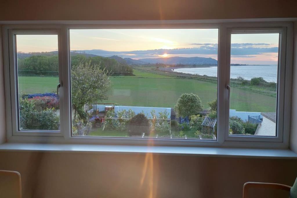 Blue Anchor House - Seaview, Hot Tub Apartments Екстериор снимка