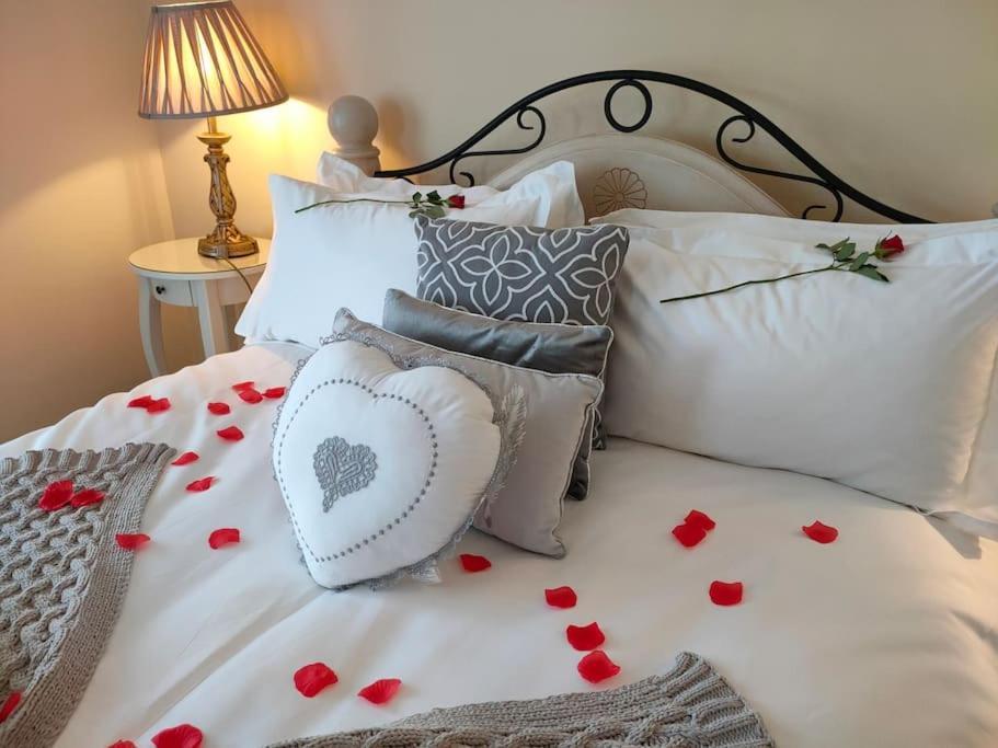 Blue Anchor House - Seaview, Hot Tub Apartments Екстериор снимка
