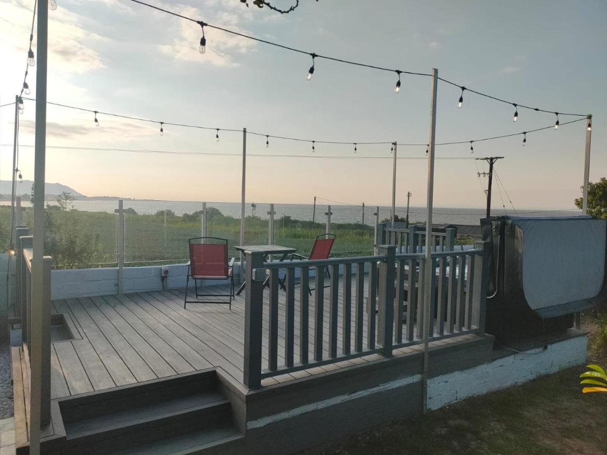 Blue Anchor House - Seaview, Hot Tub Apartments Екстериор снимка